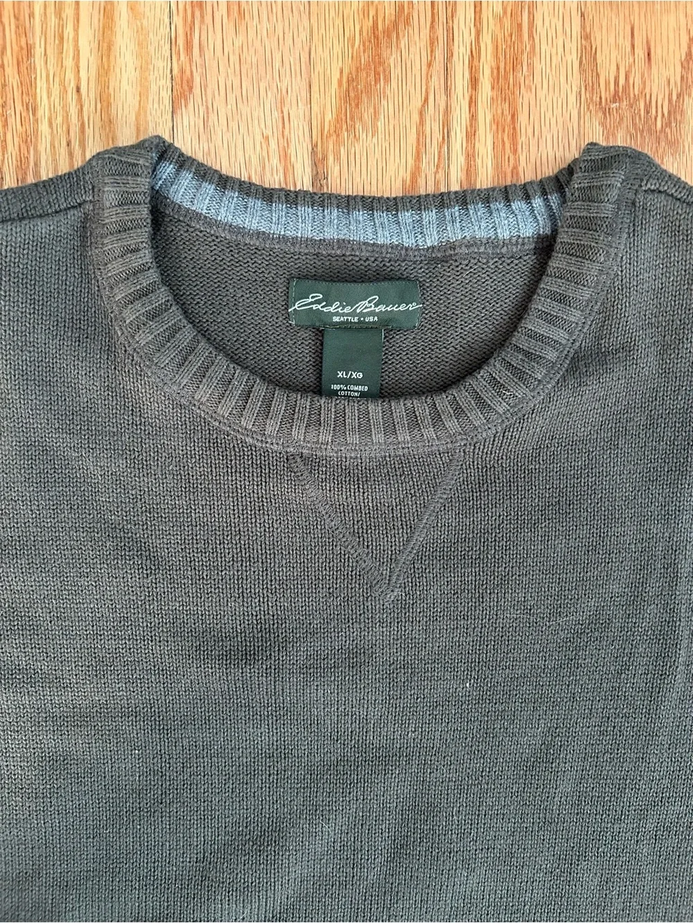 Eddie Bauer Men's Green Crewneck Sweater - Picture 3 of 5